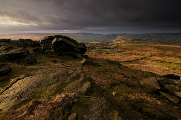 A wind blasted morning at Millstone Edge